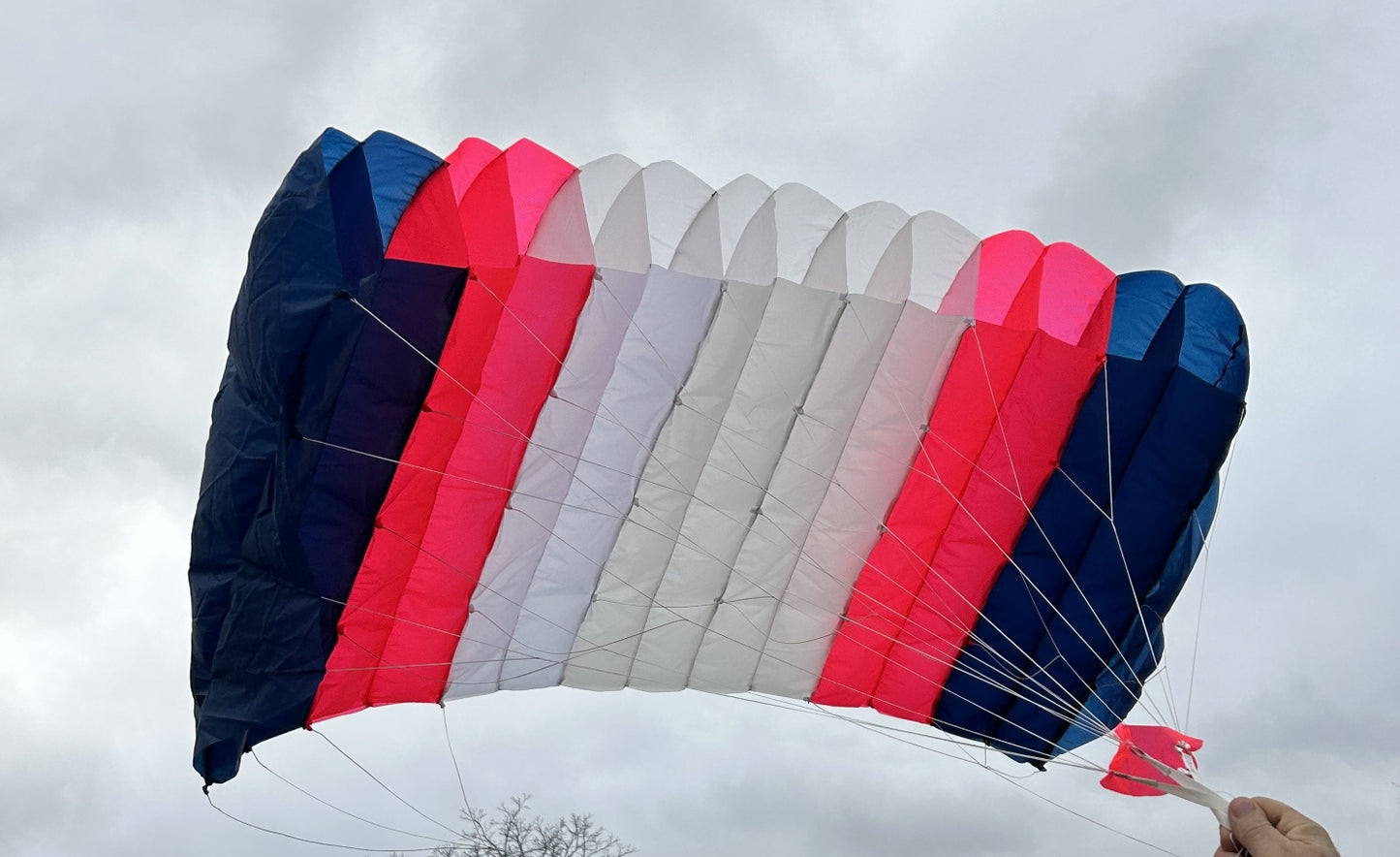 Hangtime Ultimate Parachute - 1 time color scheme - blue/watermelon/white